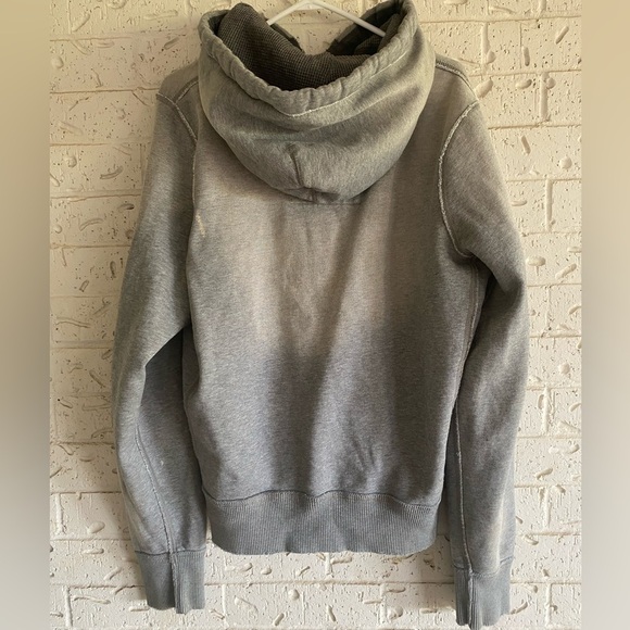 Vintage Y2K Abercrombie & Fitch Gray Muscle Hoodie with Red Patch size XL - Picture 5 of 5